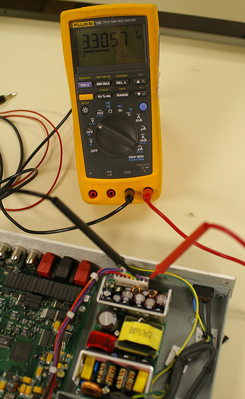 Measuring the 3.3V output with the power supply under load